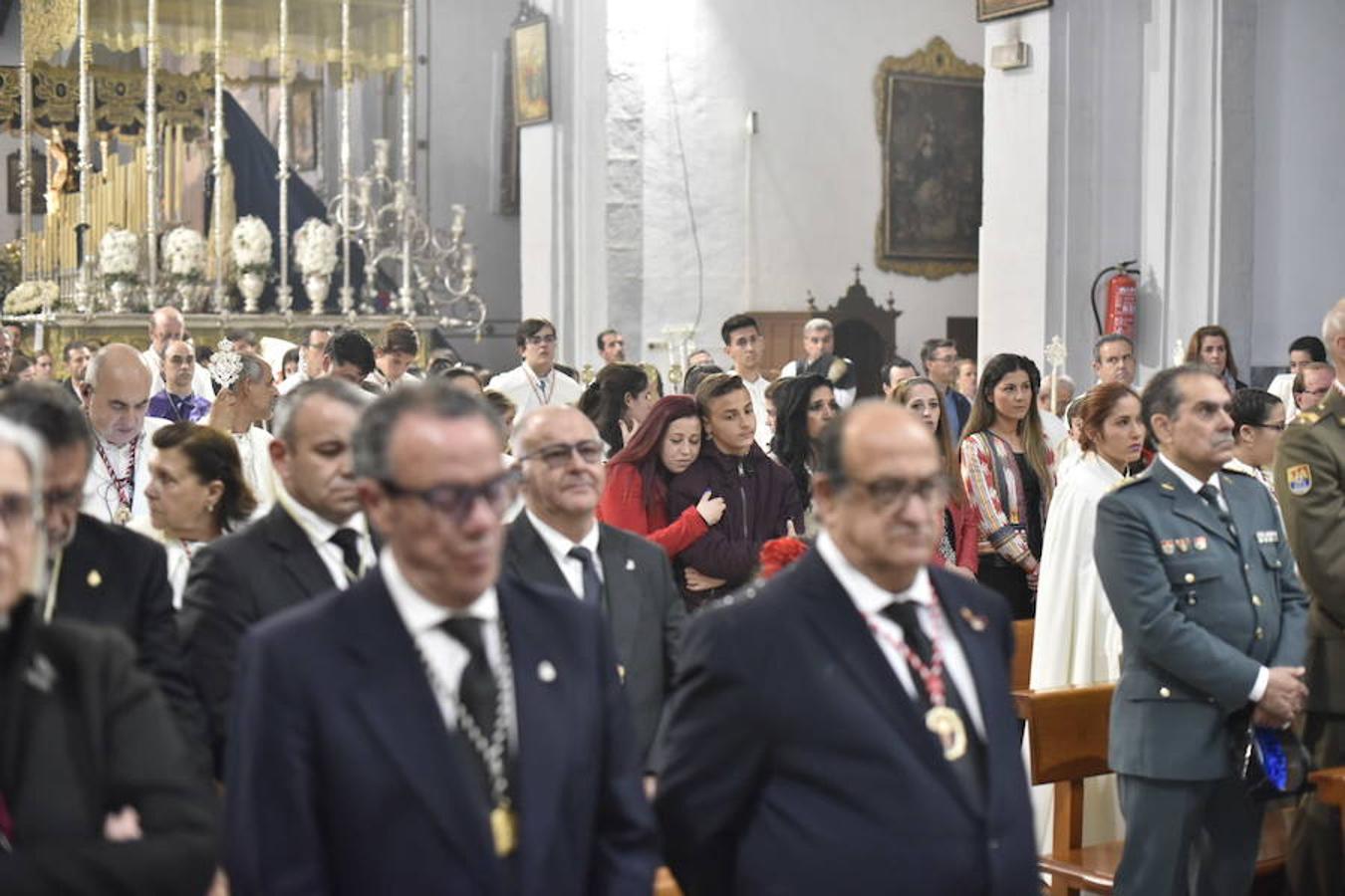 Fotos: Viernes Santo en Badajoz: La lluvia impide la salida del Santo Entierro