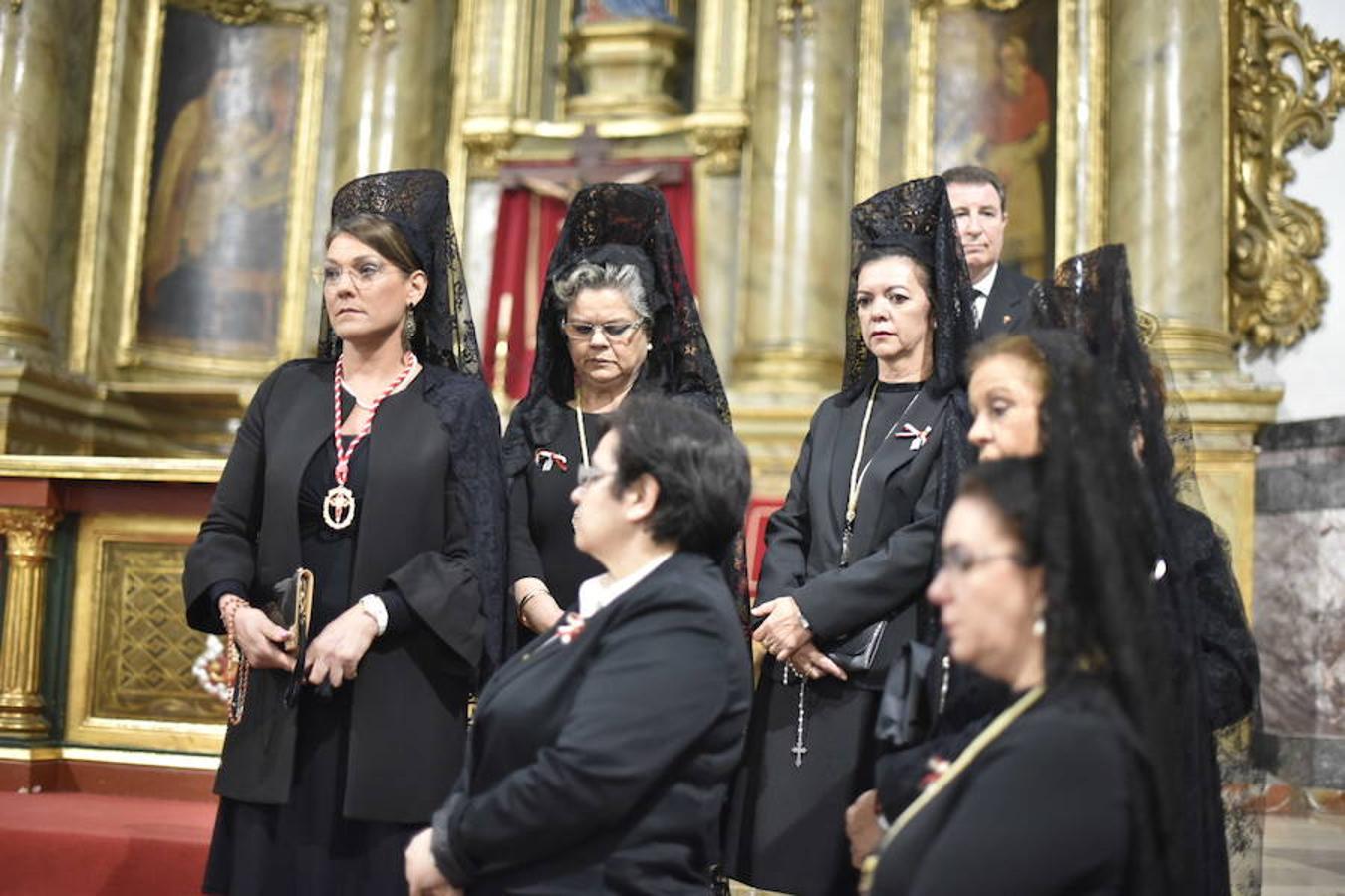 Fotos: Viernes Santo en Badajoz: La lluvia impide la salida del Santo Entierro
