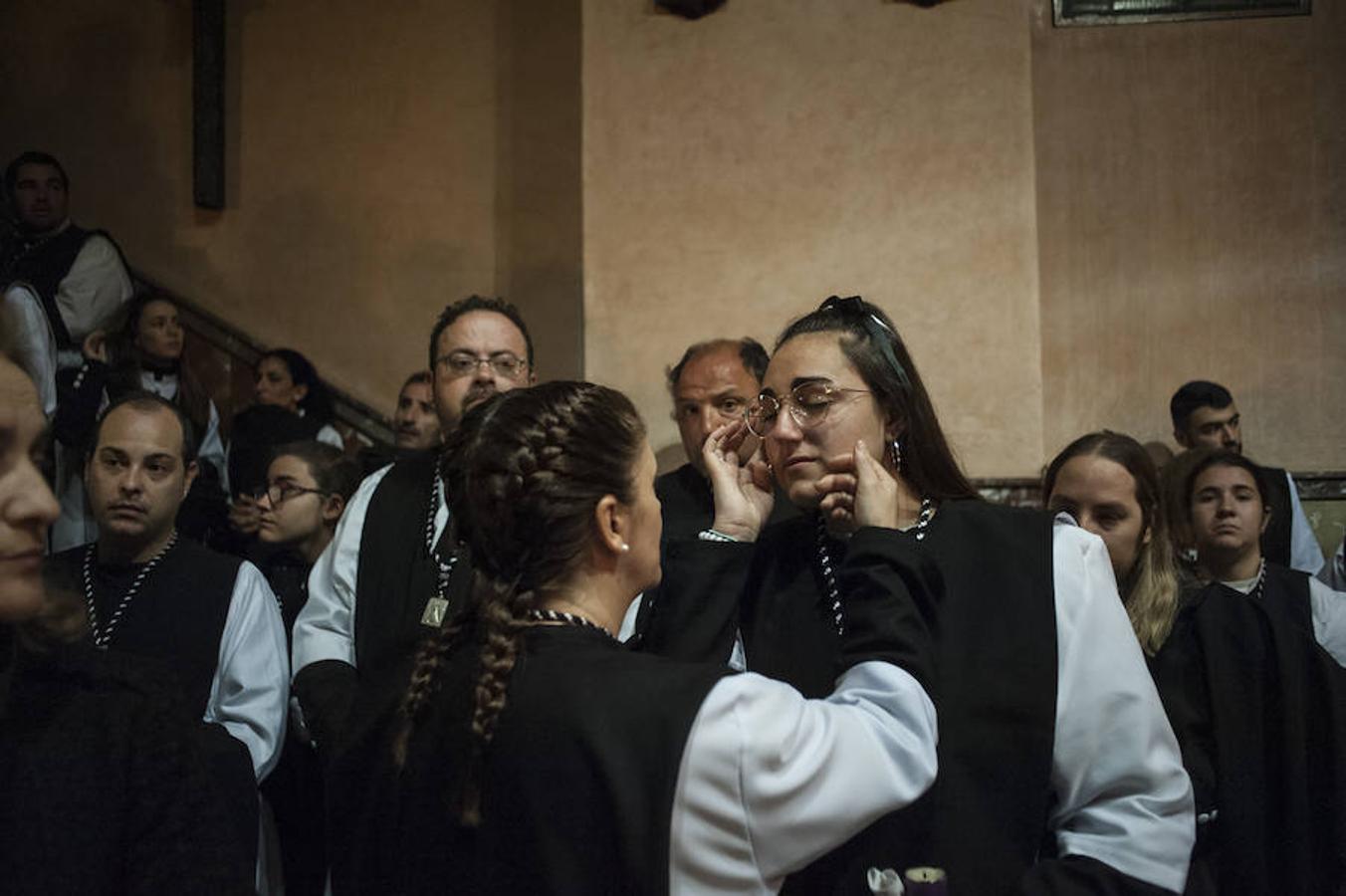Fotos: Viernes Santo en Badajoz: La Patrona no pudo desfilar al suspenderse la procesión del rosario