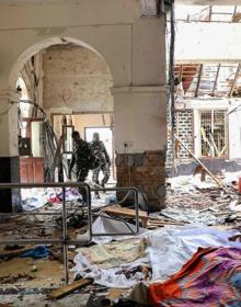 Imagen secundaria 2 - Interior de una de las iglesias tras los atentados.