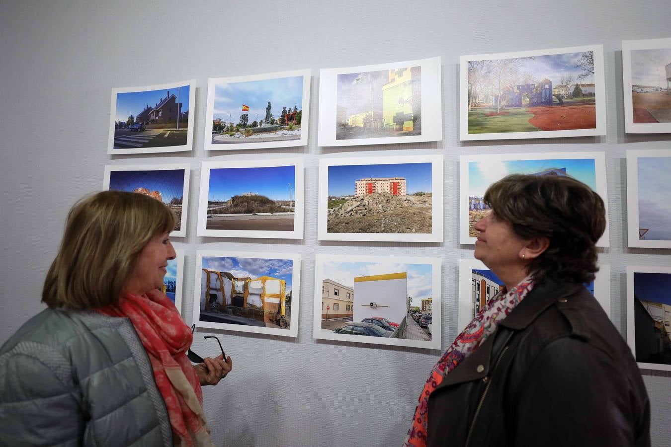 Del 26 de abril al 26 de mayo, en el Centro Cultural Santo Domingo de la Fundación CB, se puede visitar la exposición fotográfica 'Ciudad Incierta' de Ceferino López, una muestra como un repertorio visual que trata de situar al espectador en el territorio exacto que habita, animándole a reflexionar sobre el estado de las cosas.