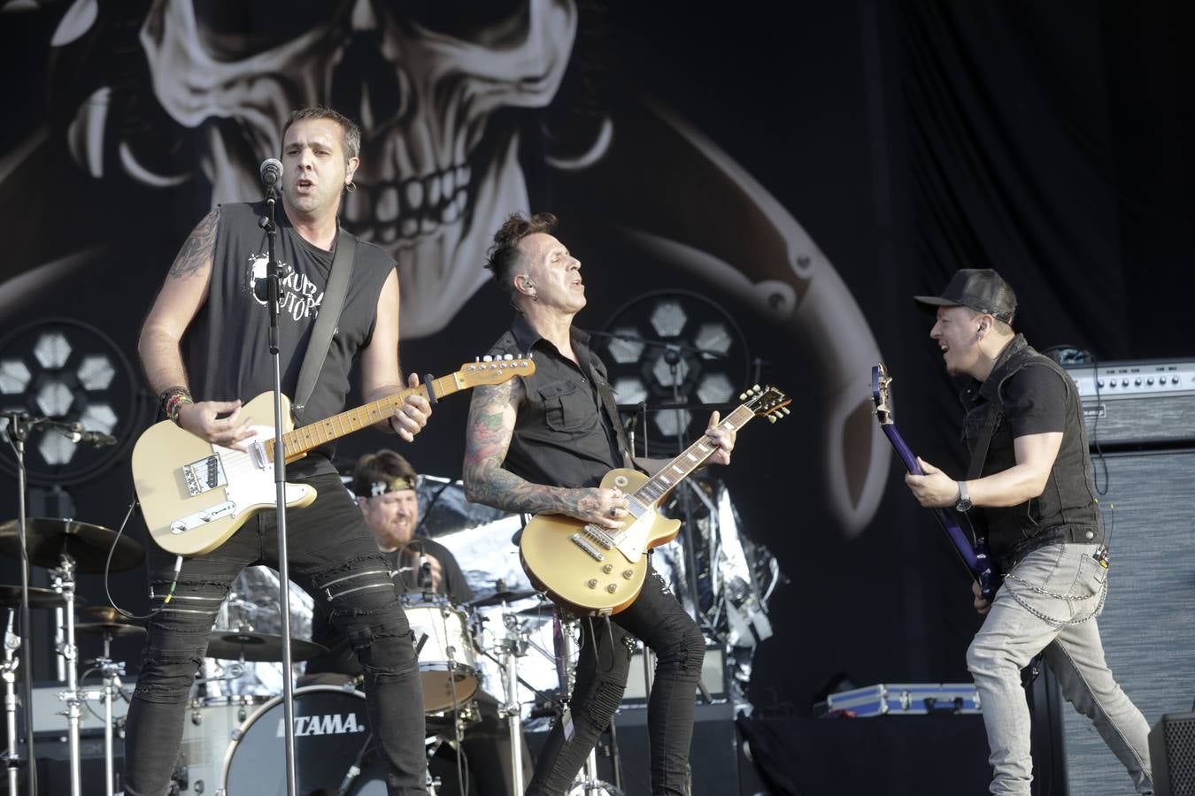 El plato fuerte de la jornada inaugural fue el regreso a los escenarios de Marea, que ha iniciado en Cáceres la gira de presentación de su último trabajo, 'El Azogue'. El líder y vocalista de la banda, Kutxhi Romero, destacó en una rueda de prensa previa al concierto el buen estado de salud del rock.