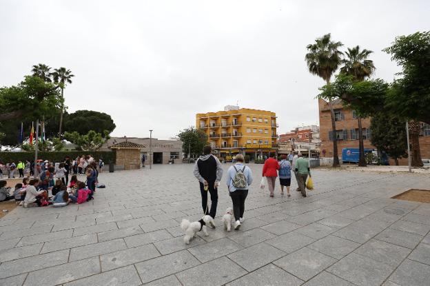 La Plaza Margarita Xirgu da acceso al Teatro y Anfiteatro Romano y está al lado del MNAR. :: brígido