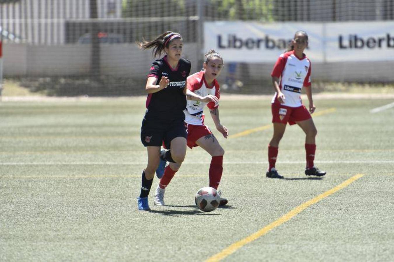 El Santa Teresa gana 1-0 al Tacón en El Vivero y afronta la vuelta de la final por el ascenso a la Liga Iberdrola con ventaja