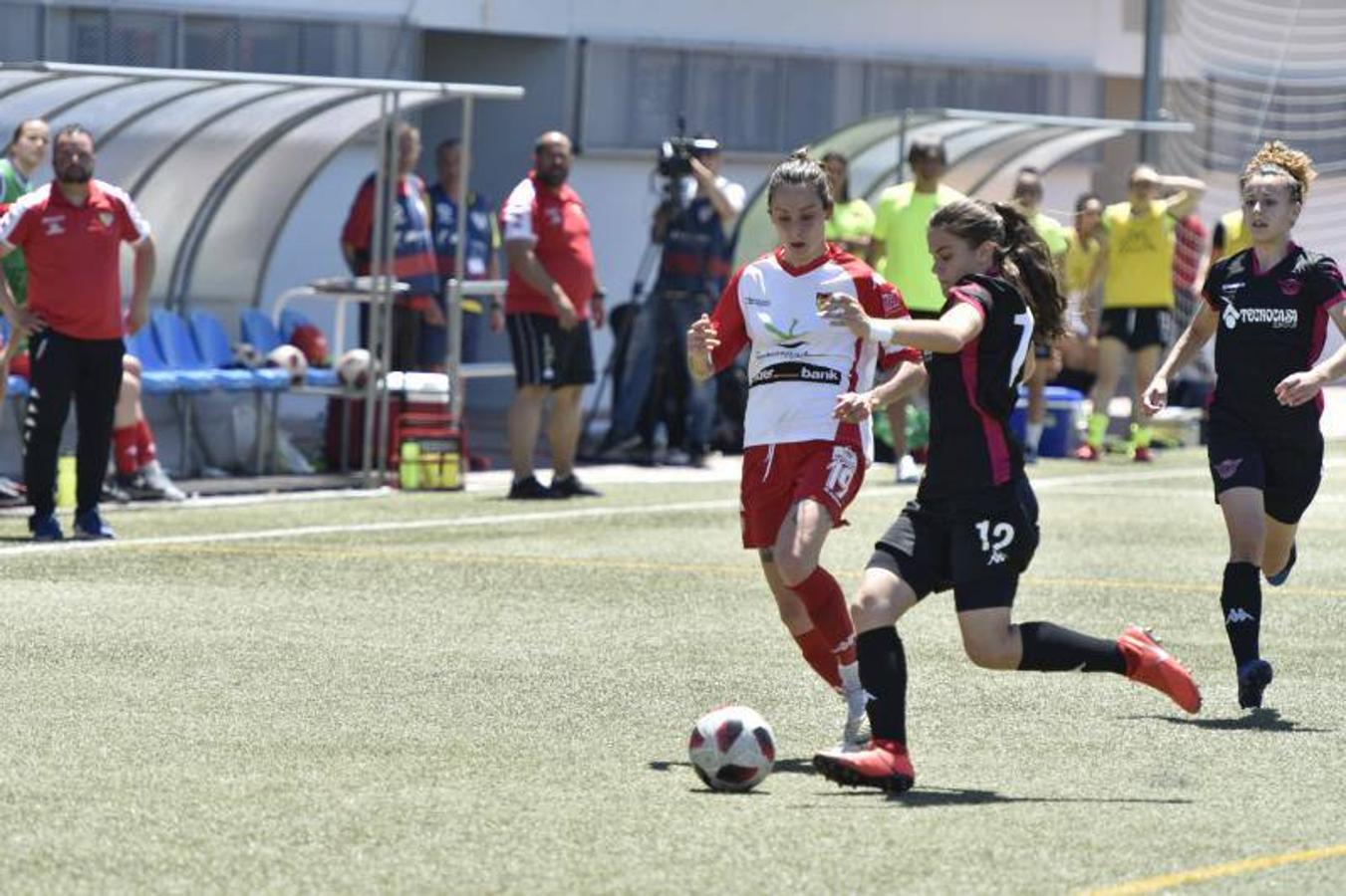 El Santa Teresa gana 1-0 al Tacón en El Vivero y afronta la vuelta de la final por el ascenso a la Liga Iberdrola con ventaja