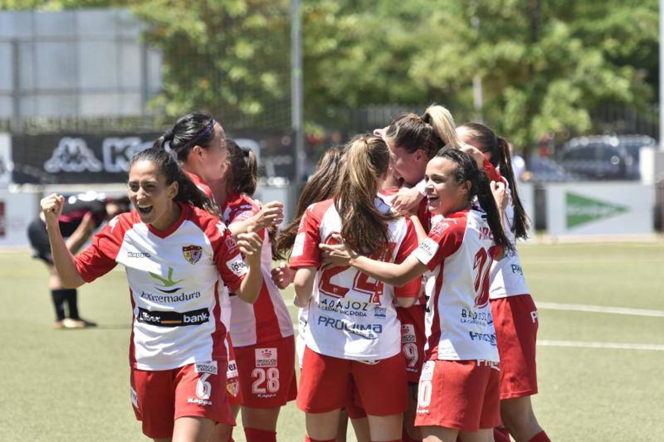 El Santa Teresa gana 1-0 al Tacón en El Vivero y afronta la vuelta de la final por el ascenso a la Liga Iberdrola con ventaja