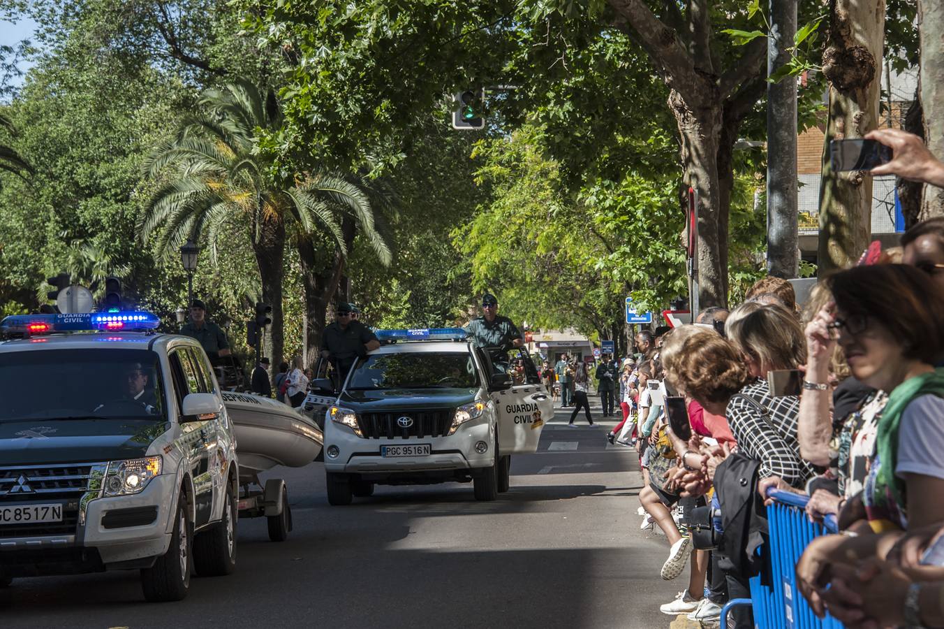 La delegada del Gobierno en Extremadura, Yolanda García Seco ha asistido a los actos de celebración del 175 aniversario de la creación del cuerpo celebrado en Badajoz. La delegada ha subrayado el compromiso moral de los trabajadores reflejado en la llamada «Cartilla de la Guardia Civil», de la que resalta la importancia que en la misma se hace al honor en el ejercicio de sus funciones. García Seco ha explicado que la primera actuación registrada en la historia de la Guardia Civil fue impedir un asalto a la diligencia de Extremadura en Navalcarnero, en septiembre de 1844.