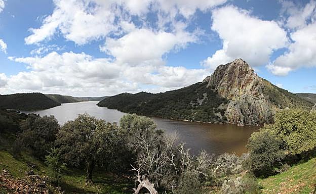 Monfragüe se abre a sordos y sordociegos