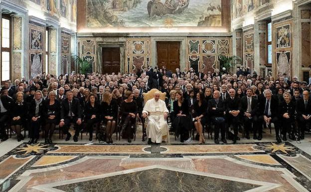 El Papa, con los periodistas extranjeros acreditados en Italia.