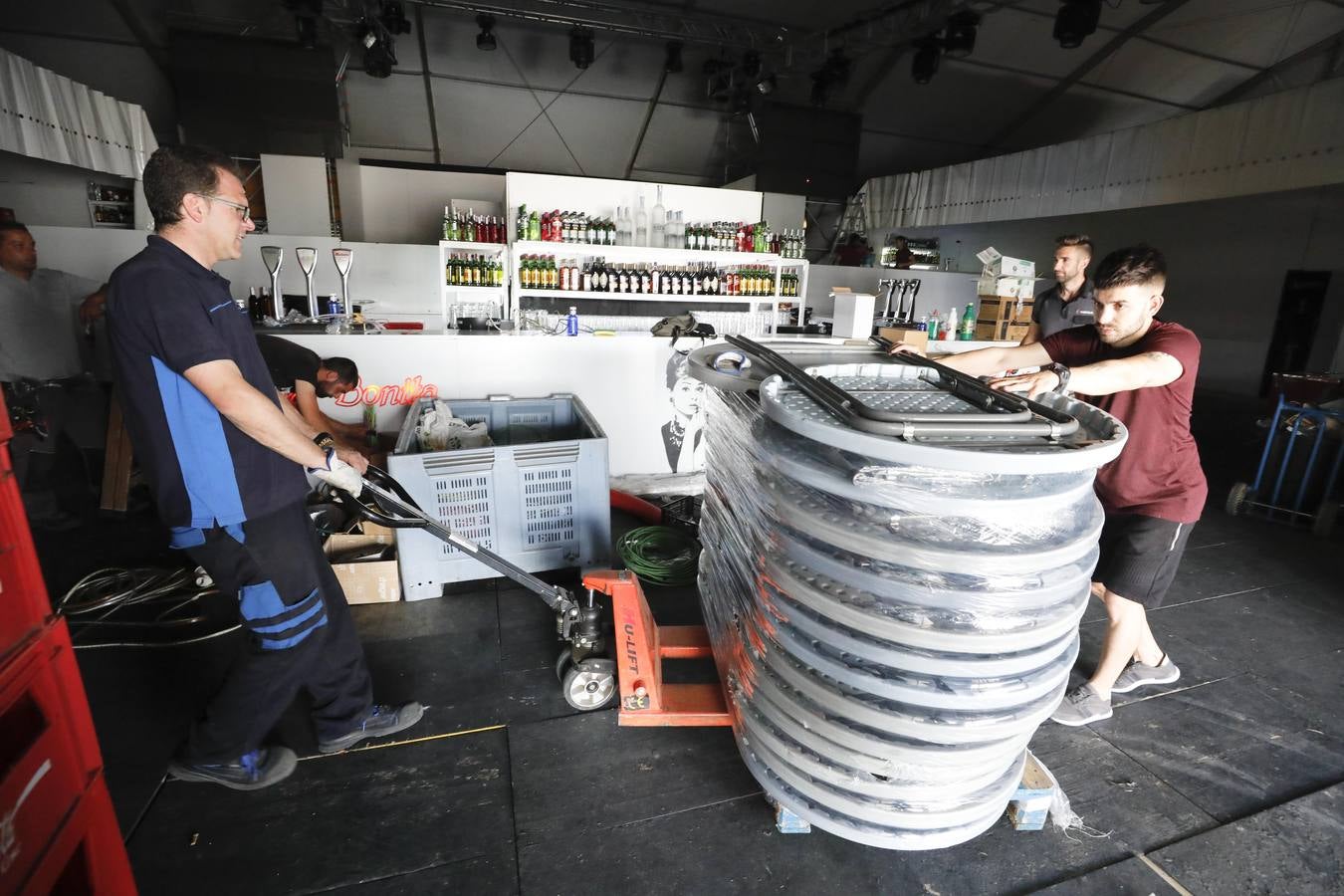 El encendido oficial será el martes 28 y la música de los 'cacharritos' estará incronizada para que suene lo mismo en todo el recinto