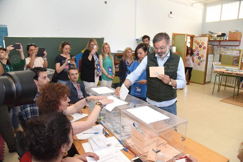 Después lo ha hecho el candidato del PP, Fernando Pizarro. 