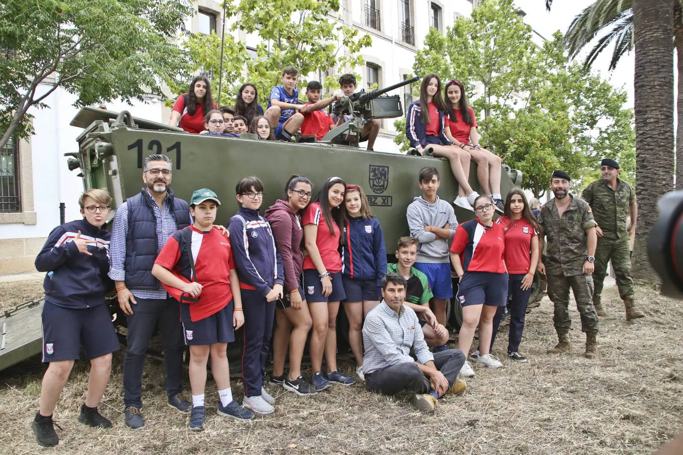 Acto de homenaje a los que dieron su vida por España, en el marco de la celebración del Día de las Fuerzas Armadas, en el Acuertalamiento Infanta Isabel, sede de la Subdelegación de Defensa en Cáceres.