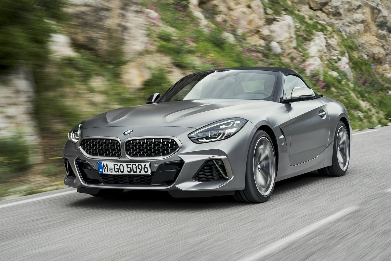 Los «roadsters» o biplazas descapotables de BMW han destacado como iconos del puro placer de conducción. Ahora, el nuevo Z4 se une a este salón de la fama de la firma bávara. Un cabrio con capota clásica de lona que cuesta desde 48.900 euros.