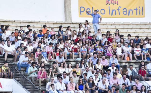 Palco infantil durante la Feria Taurina de 2017:: 