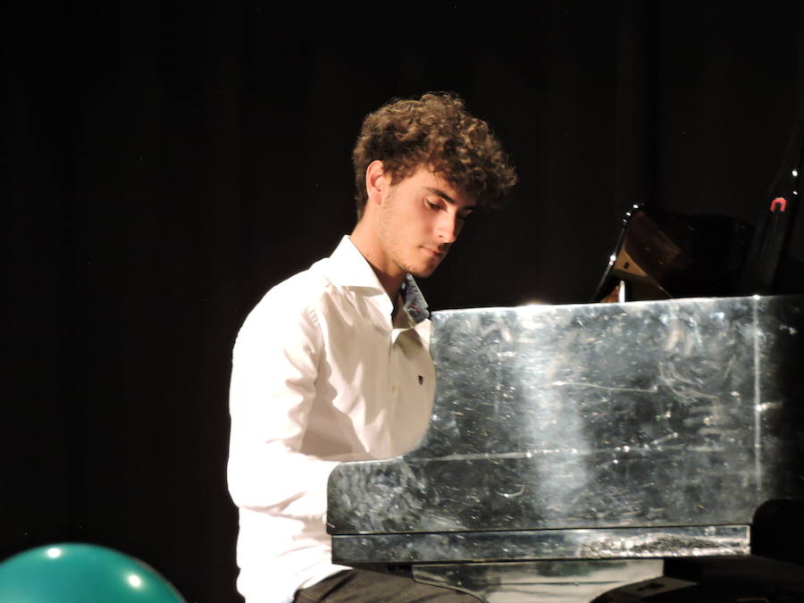 Fotos: 70 Fotos del concierto de fin de curso de la escuela de música de Fregenal