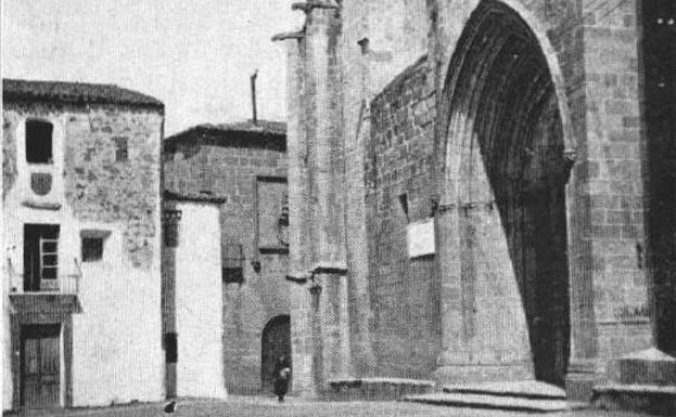 Plaza de Santa María con casas encaladas. :: Tomás Martín Gil