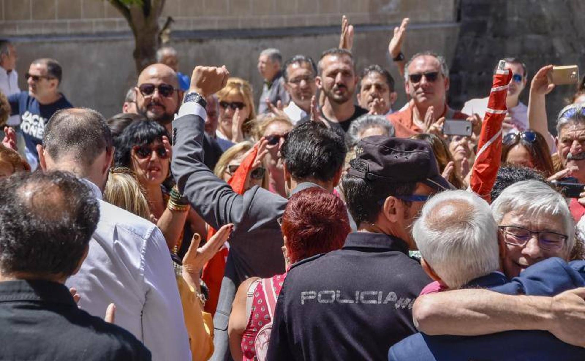 El socialista Ricardo Cabezas, que ganó las elecciones en Badajoz, tras el pleno que invistió a Fragoso con el apoyo de Cs y Vox. 