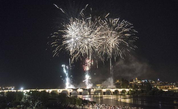 Fuegos artificiales de la feria de San Juan:: HOY