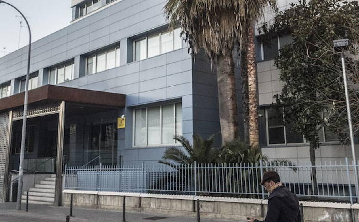 Fachada de la delegación de Hacienda en Badajoz. 