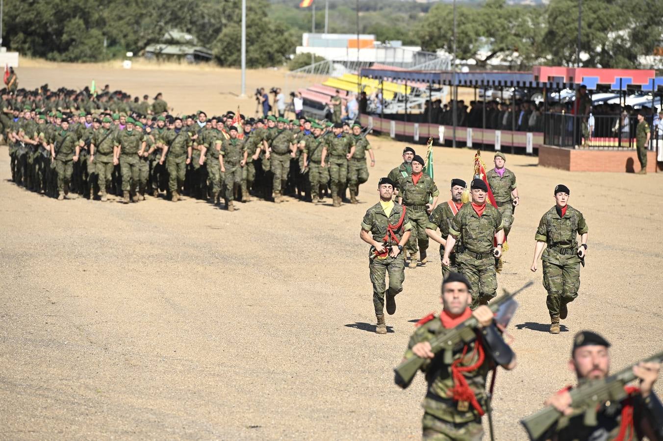 En la Base «General Menacho» (Badajoz), ha tenido lugar el acto de despedida del Contingente eFP V, previo a su despliegue en Letonia y cuya base está formada por la Brigada «Extremadura» XI. El acto ha estado presidido por el Excmo. Sr. General Jefe de la Brigada «Extremadura» XI, D. Francisco Javier Romero Marí.