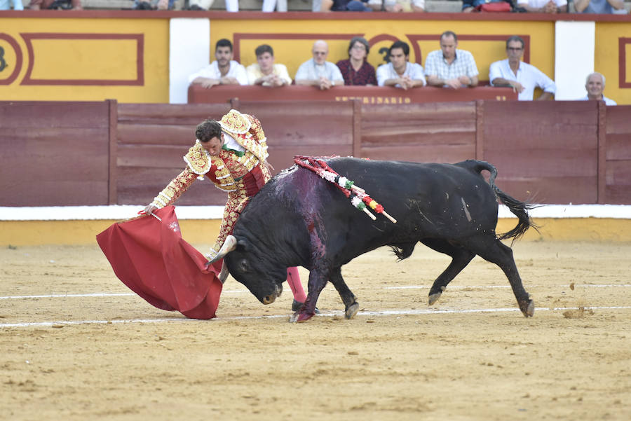 El de Villafranco cuaja una gran faena ante el cuarto de la tarde de Victoriano del Río, noble hasta la extenuación y que se empleó bien con el caballo