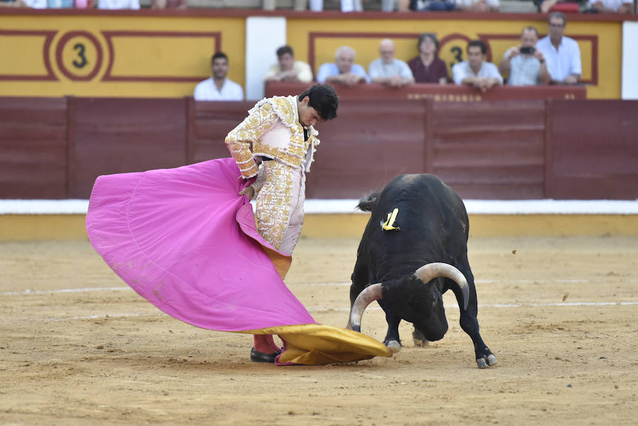 El de Villafranco cuaja una gran faena ante el cuarto de la tarde de Victoriano del Río, noble hasta la extenuación y que se empleó bien con el caballo