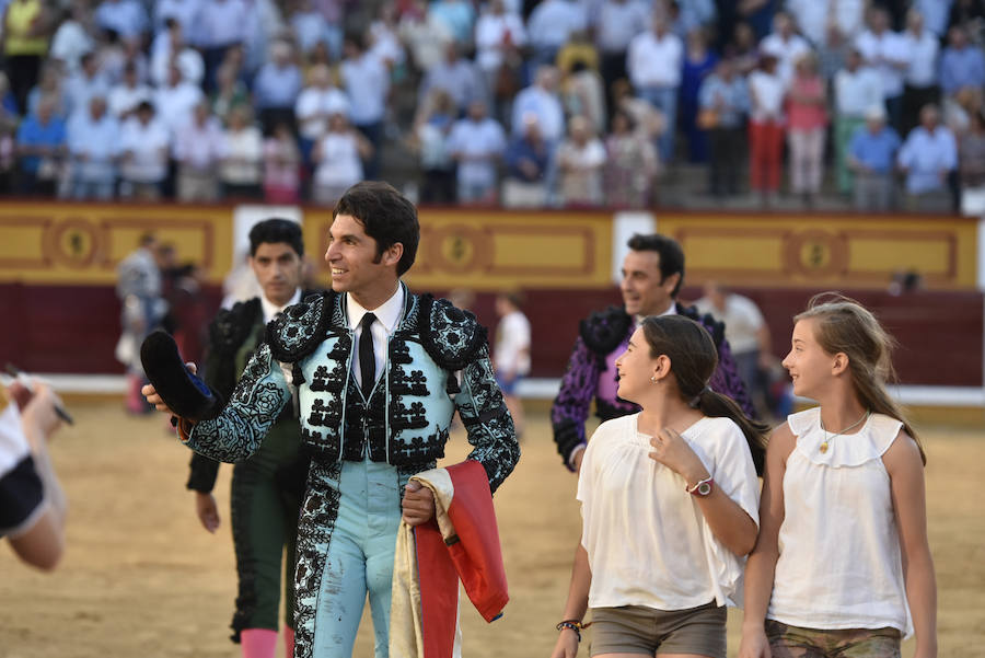 El de Villafranco cuaja una gran faena ante el cuarto de la tarde de Victoriano del Río, noble hasta la extenuación y que se empleó bien con el caballo