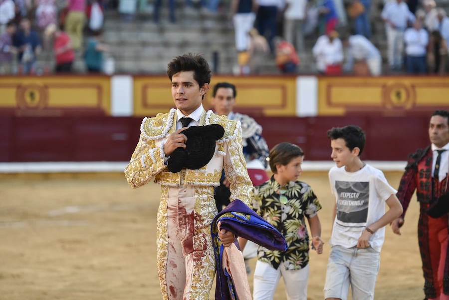 El de Villafranco cuaja una gran faena ante el cuarto de la tarde de Victoriano del Río, noble hasta la extenuación y que se empleó bien con el caballo