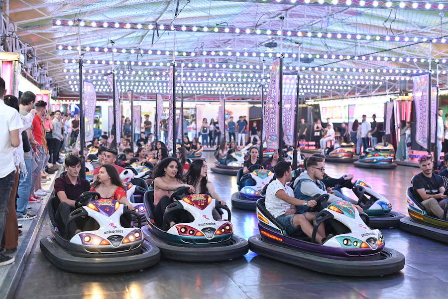Hubo colas para entrar en las casetas del ferial de madrugada