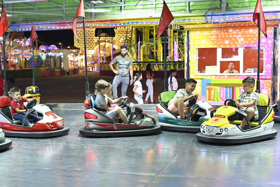 Hubo colas para entrar en las casetas del ferial de madrugada