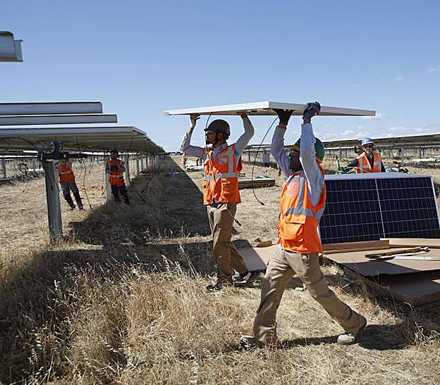 Los trabajos en las plantas que construye Endesa en Logrosán y en Talarrubias y Casas de Don Pedro están cerca de terminar. :