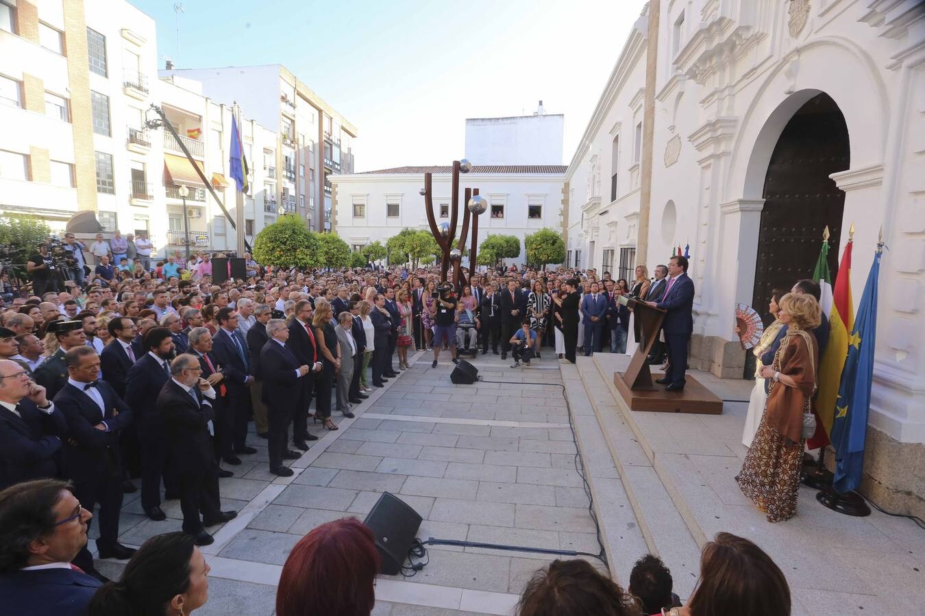 Fotos: Guillermo Fernández Vara toma posesión como presidente de la Junta de Extremadura