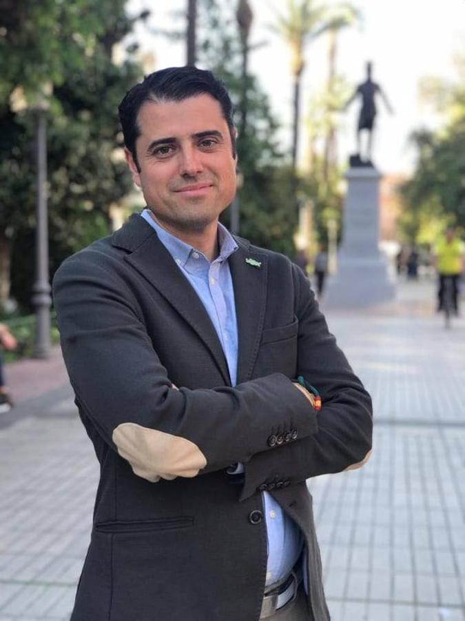 Alejandro Vélez. Limpieza, Coordinación de Poblados y Parque Móvil.