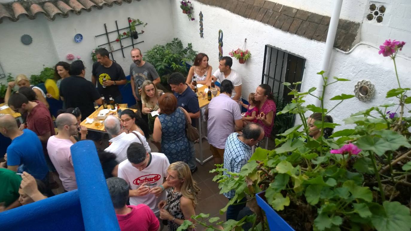 Fiesta por el 15 aniversario del restaurante Casa Mijhaeli. 