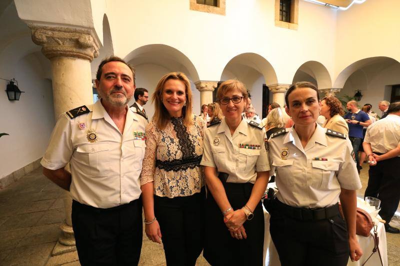 La capital extremeña es la quinta ciudad que acoge esta muestra, uno de los actos más importantes de la celebración durante todo este año del 40 aniversario de la incorporación de la mujer a la Policía Nacional