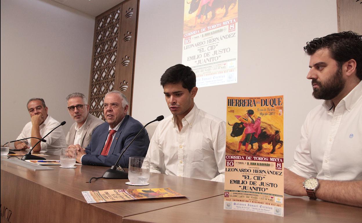 El Cid, Juanito, De Justo y Leonardo Hernández, en Herrera del Duque
