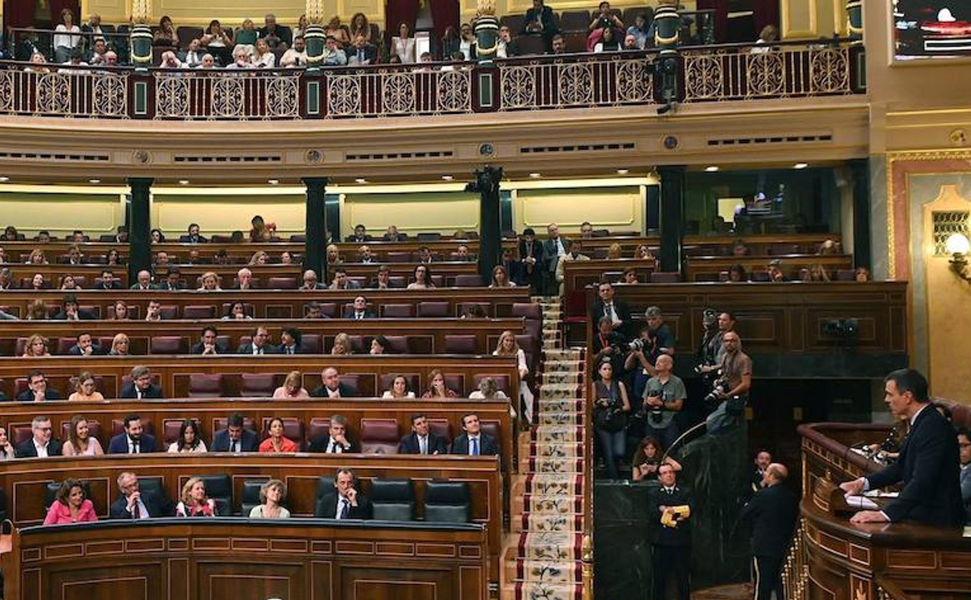 Sánchez juega a dos barajas y se sitúa al borde de la ruptura con Iglesias