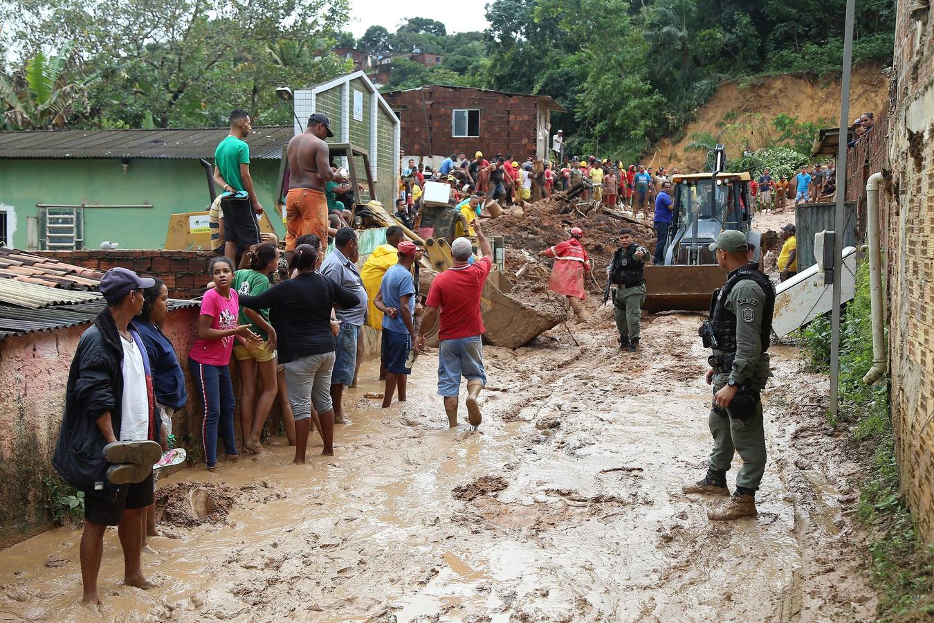Fotos: Al menos nueve muertos por fuertes lluvias en el noreste de Brasil