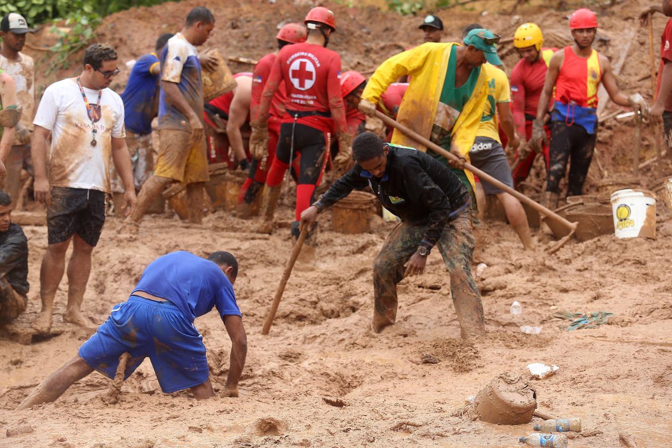 Fotos: Al menos nueve muertos por fuertes lluvias en el noreste de Brasil