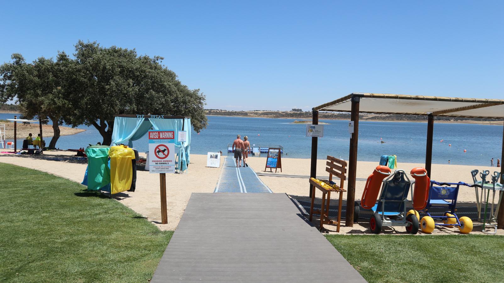 Playa Fluvial de Monsaraz, de las mejores equipadas en esta costa de agua dulce.