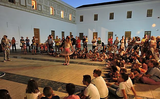 Espectaculo de saltimbanquis