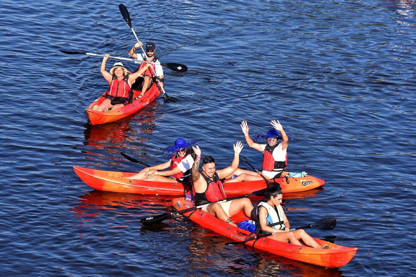 Coria ha acogido este domingo 4 de agosto el duodécimo descenso del río Alagón 'Puente de la Macarrona-Puente de Hierro', un evento que aúna deporte, turismo y naturaleza, y con el que el Ayuntamiento de la localidad pretende reivindicar un río más limpio y cuidado.