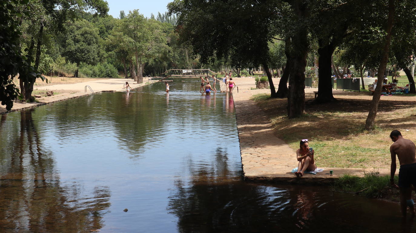 Fotos: La Codosera: una playa junto a un bosque