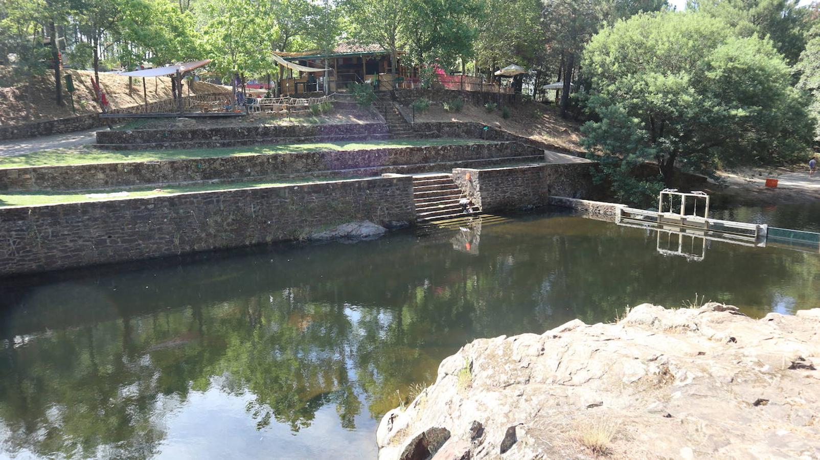 La rivera de Gata a su paso por Villasbuenas de Gata ha dado lugar a La Cantina Silvestre.