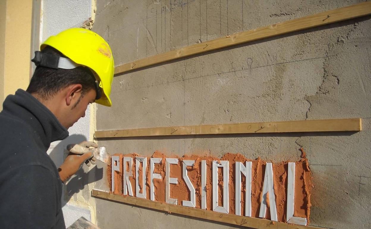 El objetivo de la formación es rejuvenecer el sector de la construcción.