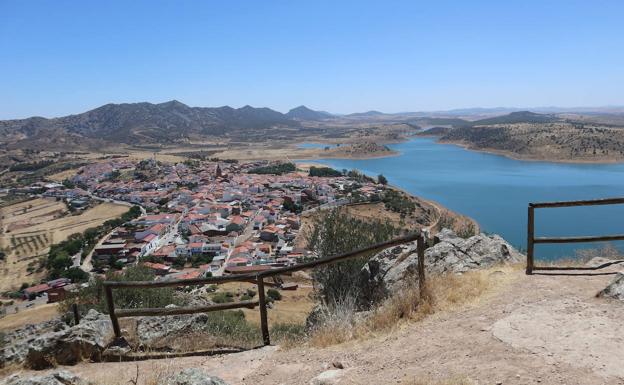 Imagen principal - Alange: roca, agua y vistas