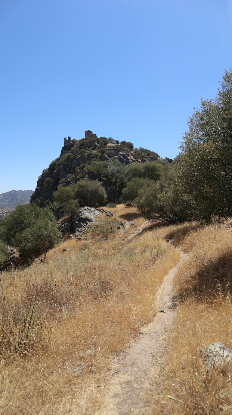 Fotos: Rincones con encanto de Extremadura | Alange: roca, agua y vistas