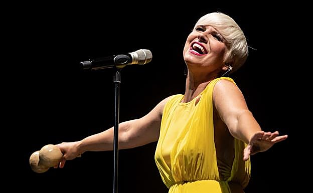 La cantante Pasión Vega en una de sus actuaciones.