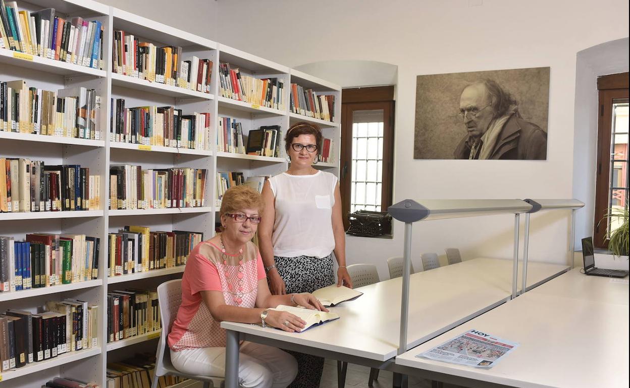 La biblioteca de Coria ofrece préstamos en red