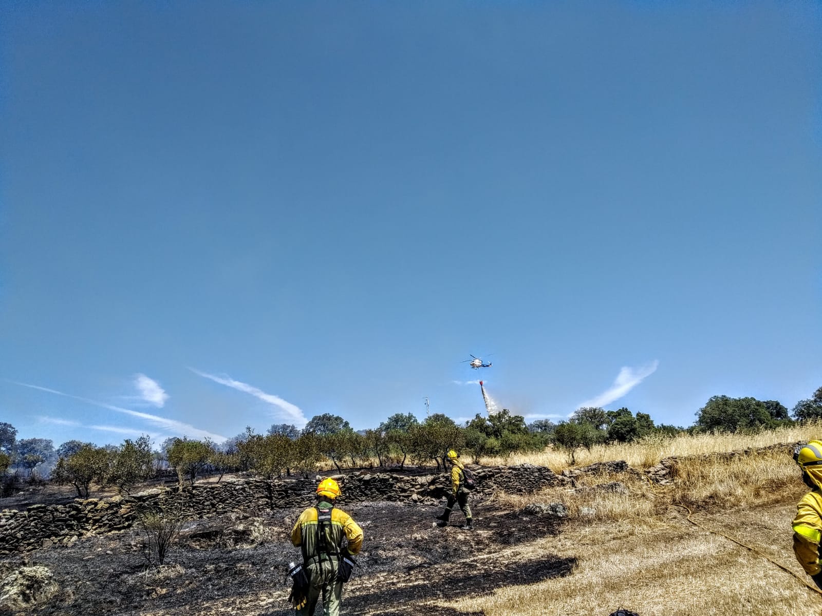 Fotos: Imágenes del incendio registrado en la localidad cacereña de Calzadilla